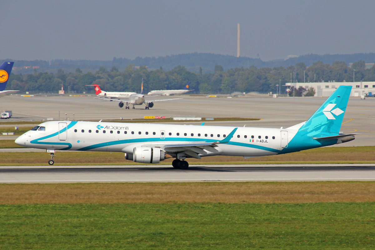 Air Dolomiti, I-ADJL, Embraer ERJ-195LR,  Nabucco di Guiseppe Verdi , 25.September 2016, MUC München, Germany.