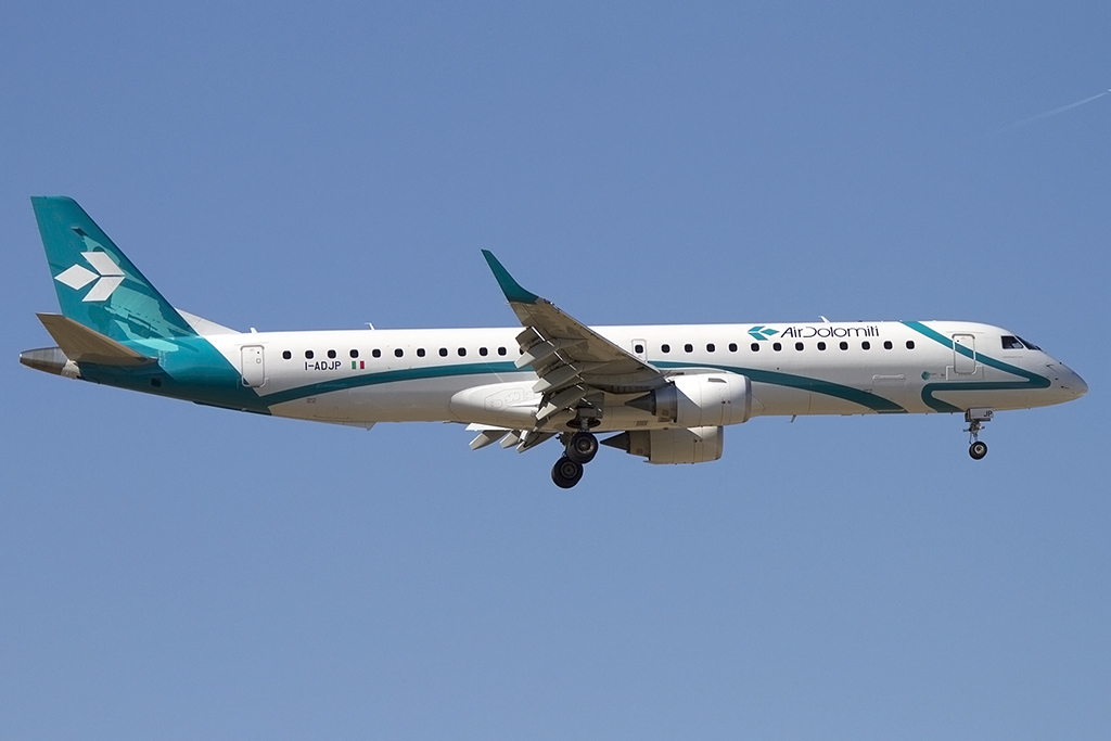 Air Dolomiti, I-ADJO, Embraer, ERJ-195LR, 05.09.2013, FRA, Frankfurt, Germany 



