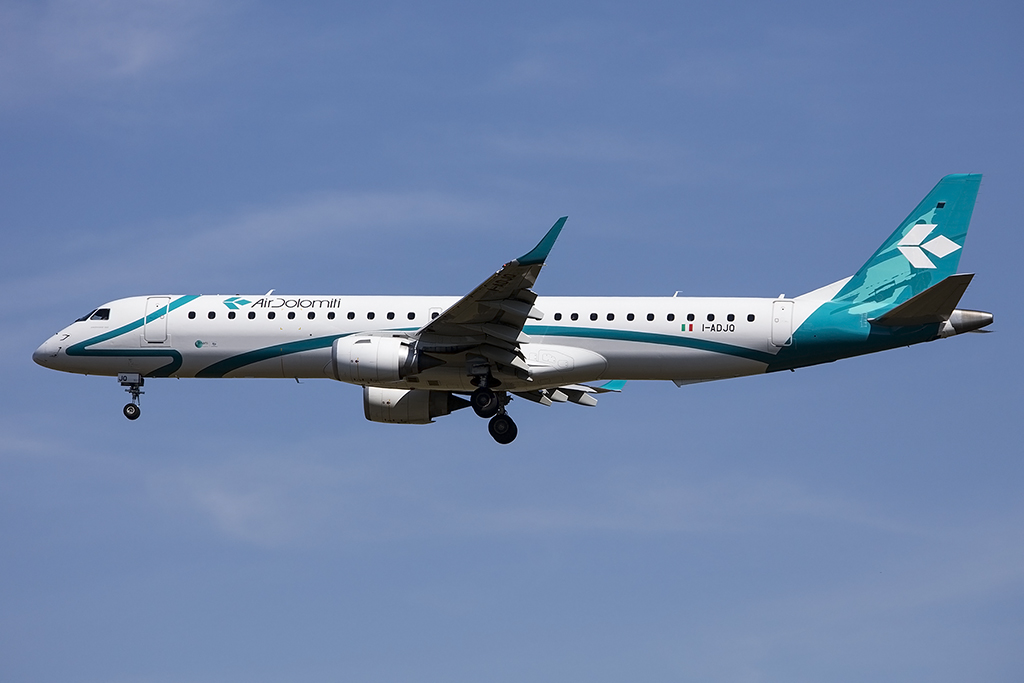 Air Dolomiti, I-ADJQ, Embraer, ERJ-195, 06.08.2015, MUC, München, Germany 




