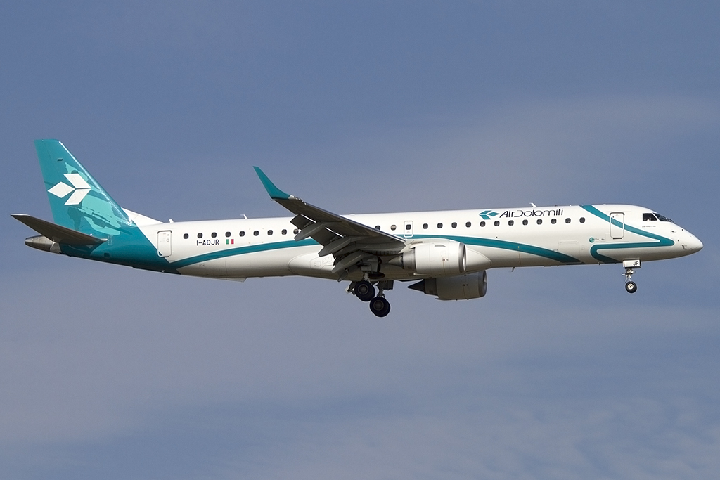 Air Dolomiti, I-ADJR, Embraer, ERJ-195LR, 28.09.2013, FRA, Frankfurt, Germany 



