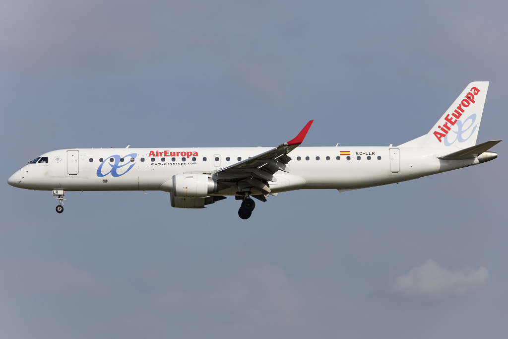 Air Europa, EC-LLR, Embraer, ERJ-195LR, 26.09.2015, BCN, Barcelona, Spain 





