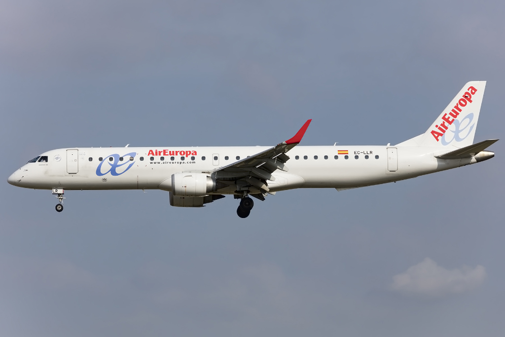 Air Europa, EC-LLR, Embraer, ERJ-195LR, 26.09.2015, BCN, Barcelona, Spain 





