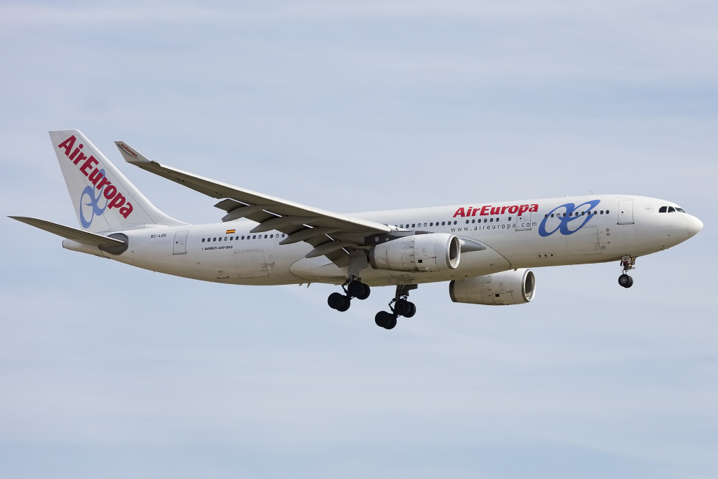 Air Europa, EC-LQO, Airbus, A330-243, 26.09.2015, BCN, Barcelona, Spain 





