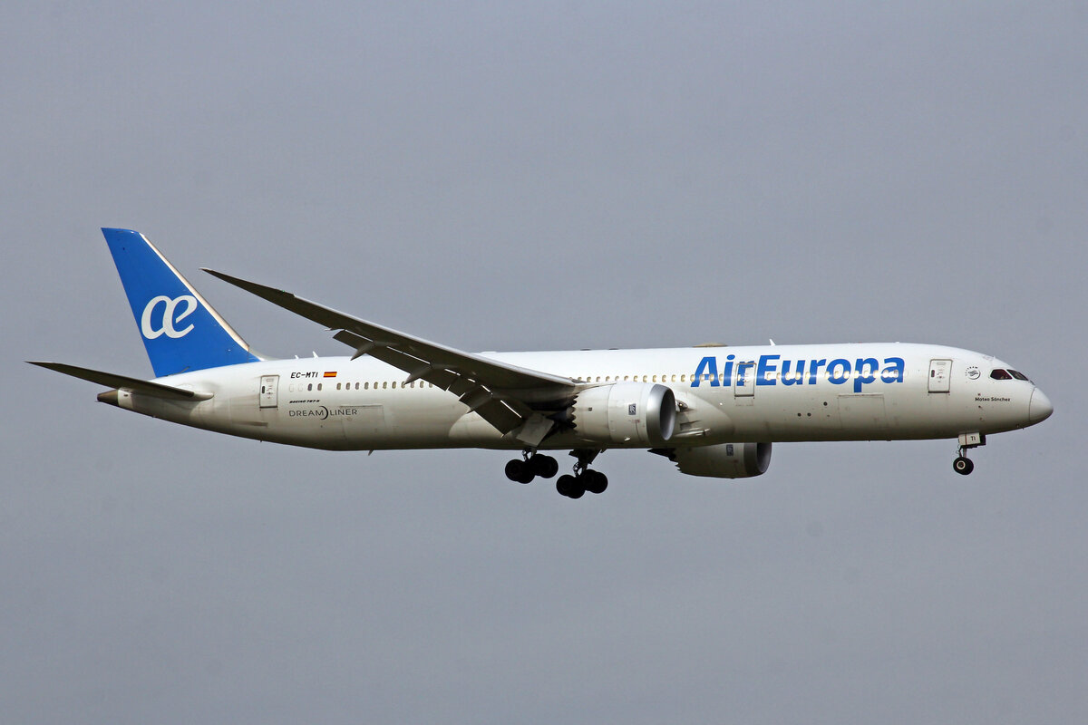 Air Europa, EC-MTI, Boeing B787-9, msn: 62169/674,  Mateo Sanchez , 10.April 2023, ZRH Zürich, Switzerland.