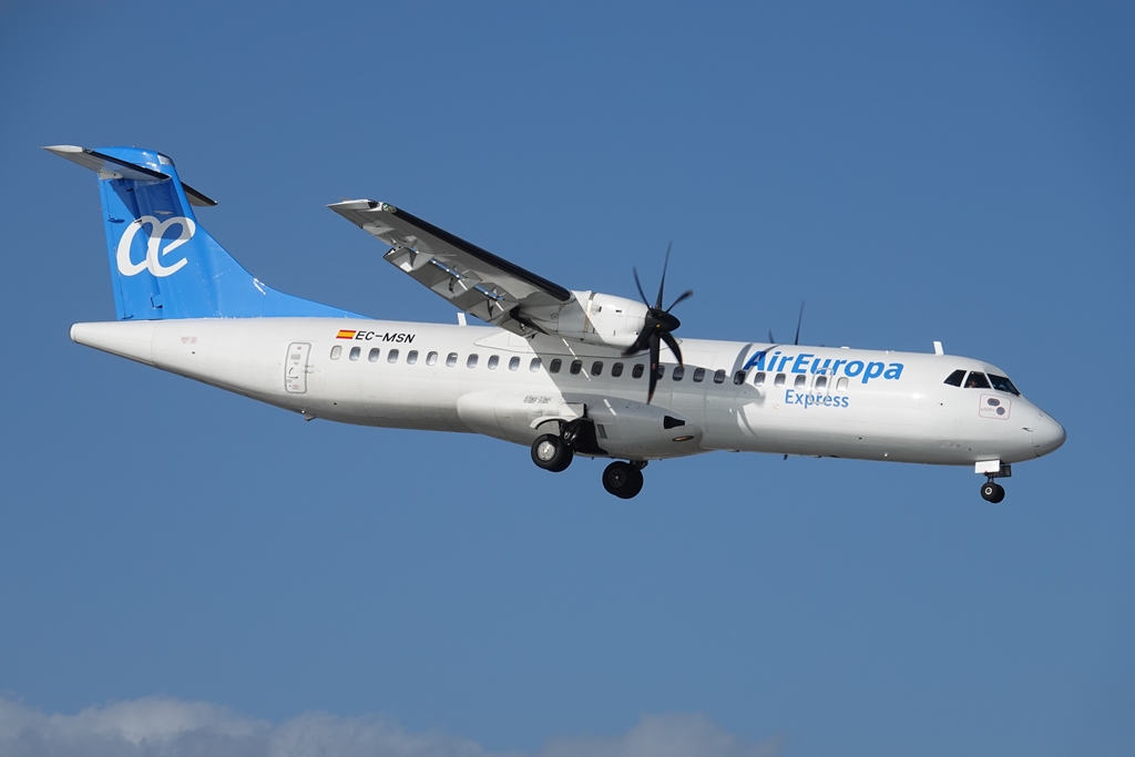 Air Europa Express ATR 72-500 (72-212A), EC-MSN im Anflug auf ACE am 13.12.17