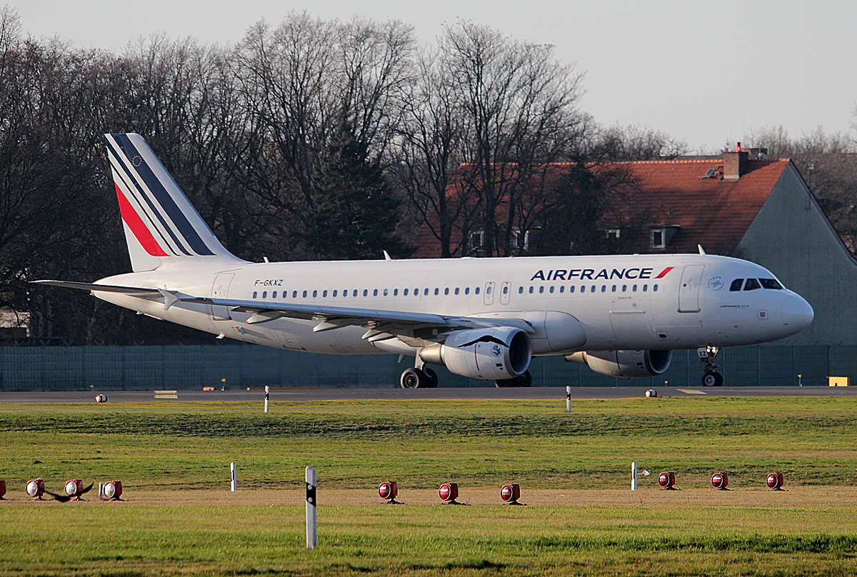 Air France A 320-214 F-GKXZ kurz vor dem Start in Berlin-Tegel am 11.01.2014