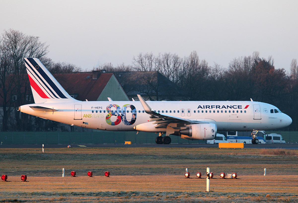 Air France A 320-214 F-HEPG kurz vor dem Start in Berlin-Tegel am 22.02.2014