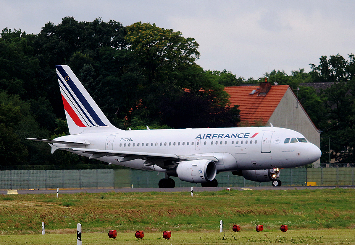 Air France, Airbus A 318-111, F-GUGL, TXL, 15.07. 2016