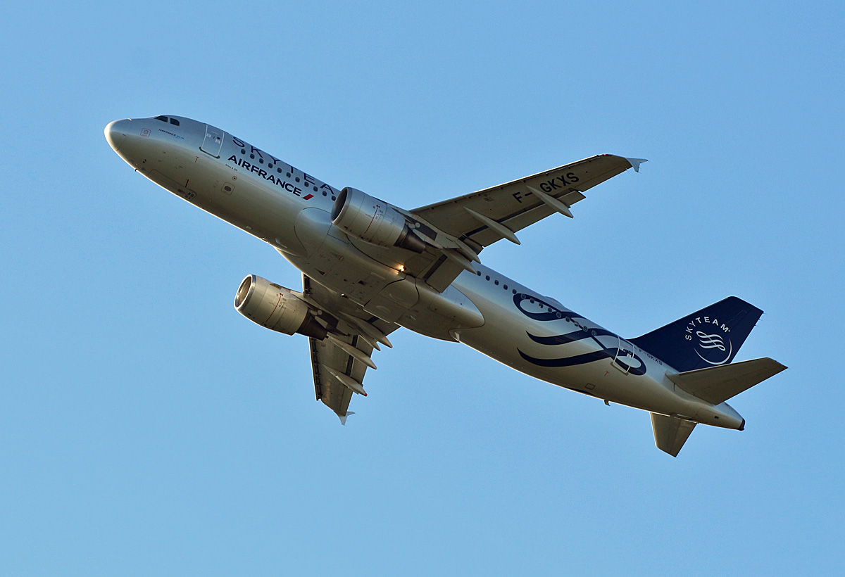 Air France, Airbus A 320-214, F-GKXS, TXL, 06.10.2019