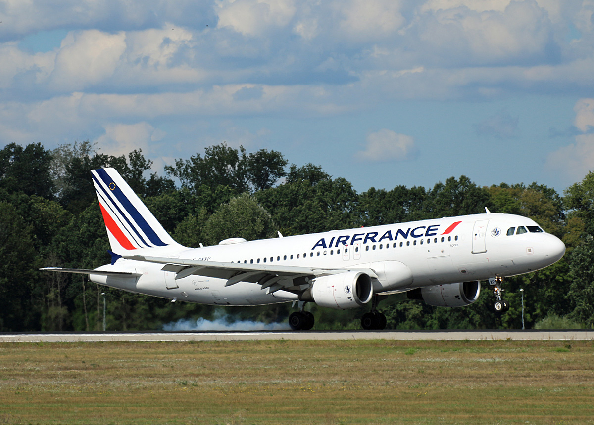 Air France, Airbus A 320-214, G-GKXP, BER, 02.09.2022