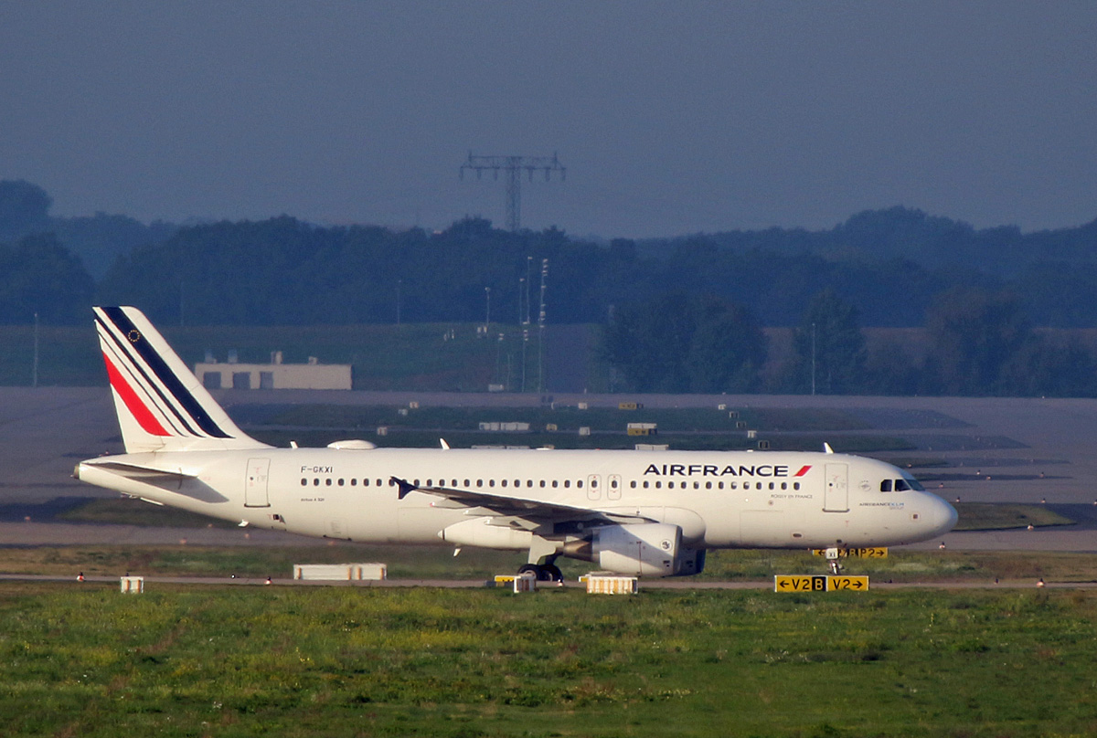 Air France, Airbus A 320-214, F-GKXI, BER, 08.10.2022