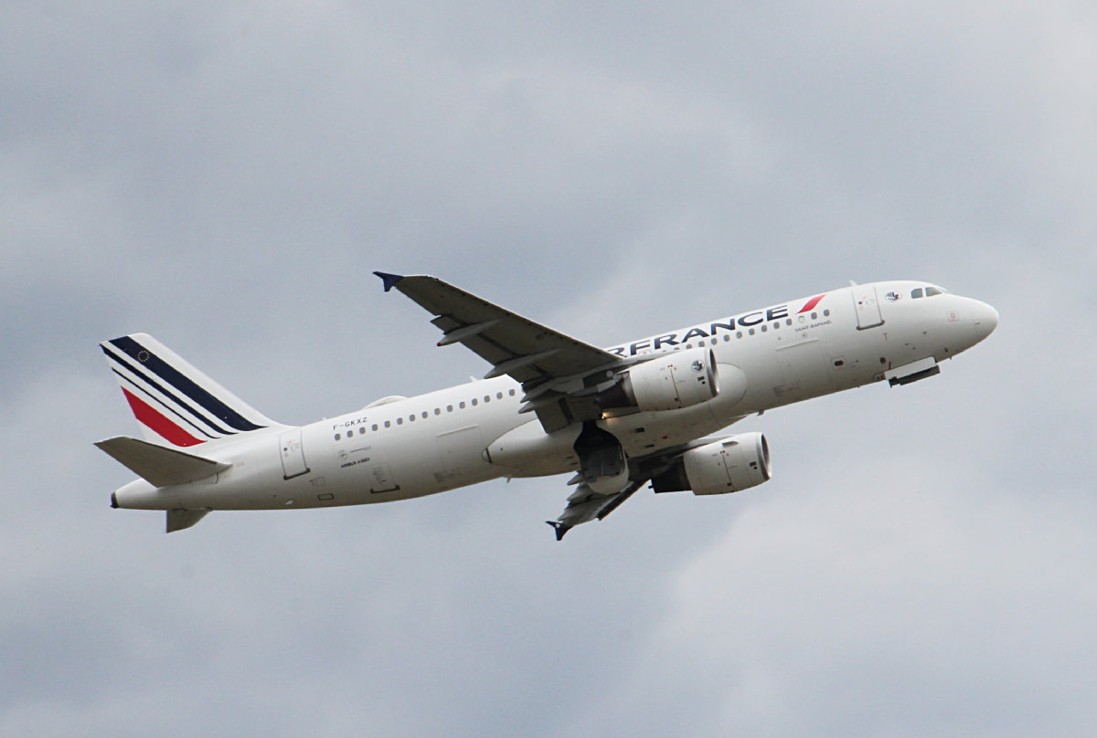 Air France, Airbus A 320-214, F-GKXZ, BER, 10.06.2026