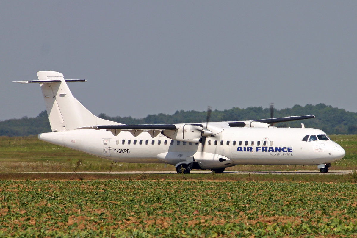 Air France by Airlinair, F-GKPD, ATR 72-102, msn: 177, 31.August 2007, LYS Lyon, France.