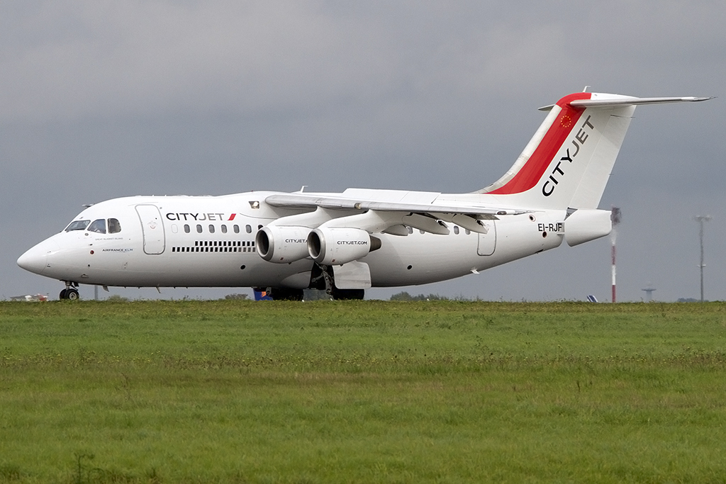 Air France - City Jet, EI-RJF, BAe, ARJ-85, 20.10.2013, CDG, Paris, France





