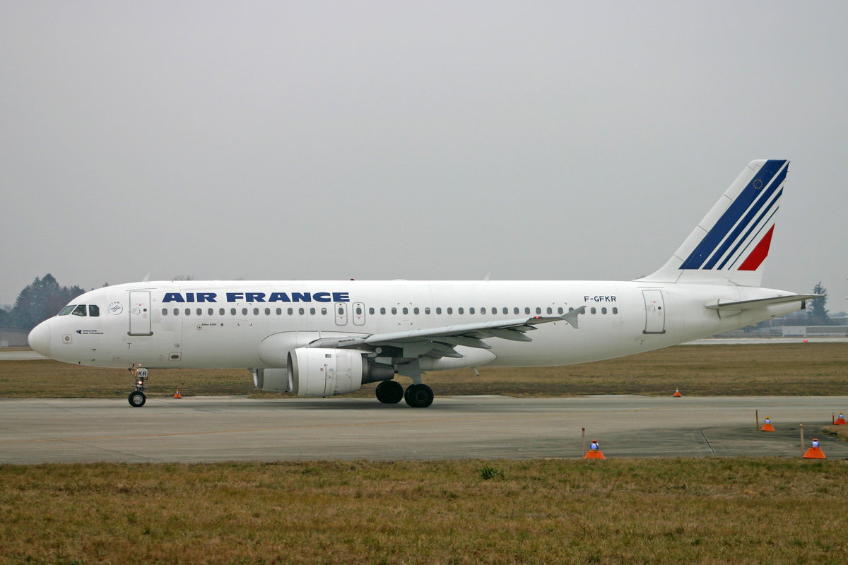 Air France, F-GFKR, Airbus A320-211, msn: 186, 15.Januar 2005, GVA Genève, Switzerland.