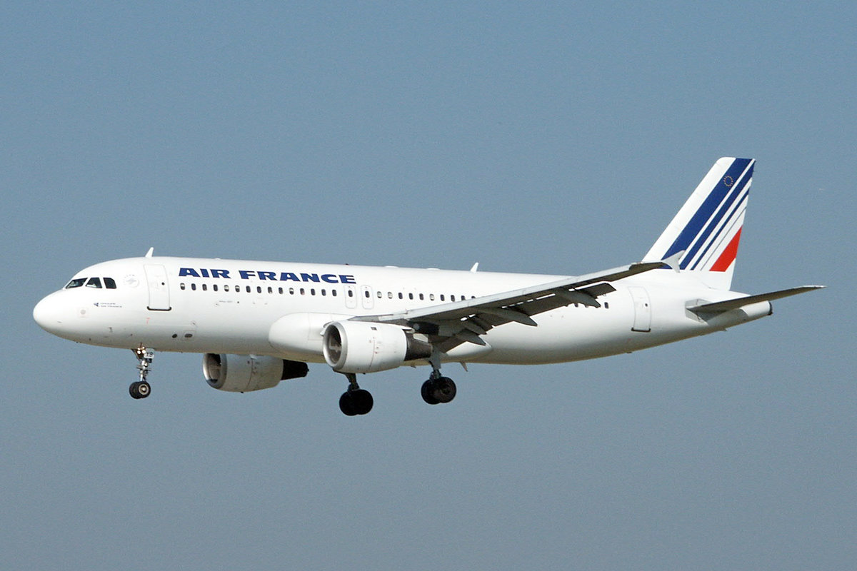 Air France, F-GFXB, Airbus A320-211, msn: 235, 26.Juni 2002, ZRH Zürich, Switzerland.