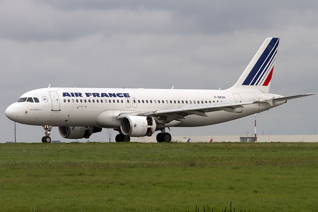 Air France, F-GKXH, Airbus, A320-211, 20.10.2013, CDG, Paris, France



