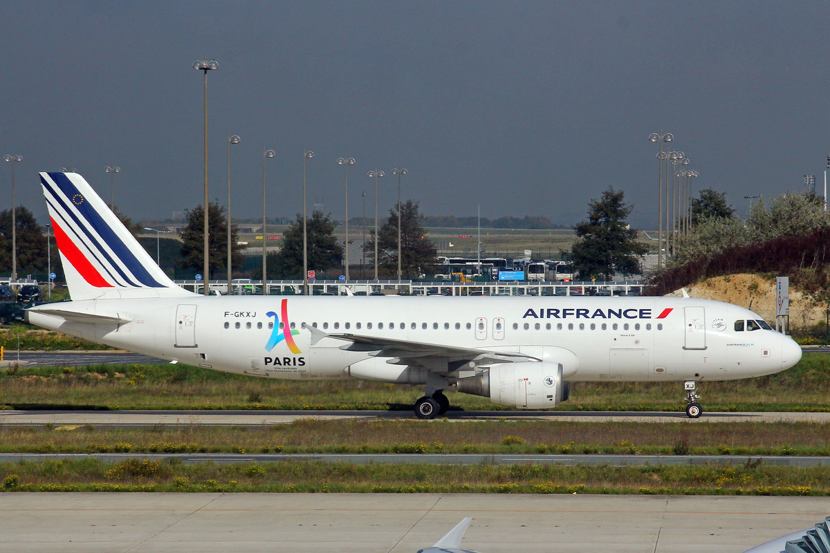 Air France, F-GKXJ, Airbus A320-214, msn: 1900, 13.Oktober 2017, CDG  Paris Charles de Gaulle, France. Mit Sticker: Paris candidate Jeux Olympiques de 2024.