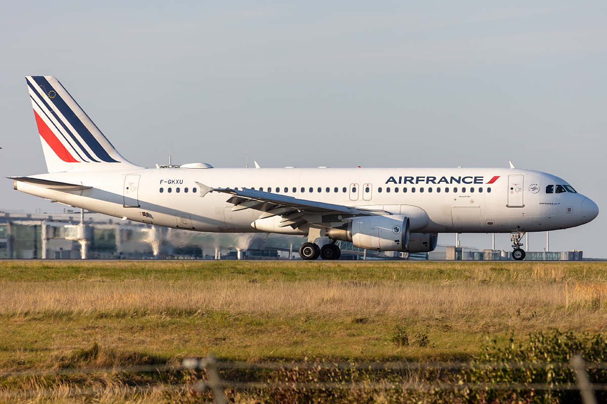 Air France, F-GKXU, Airbus, A320-214, 09.10.2021, CDG, Paris, France