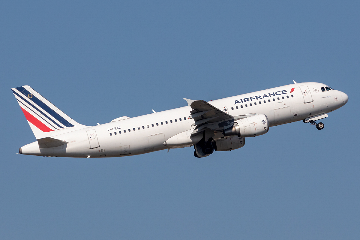 Air France, F-GKXZ, Airbus, A320-214, 09.10.2021, CDG, Paris, France