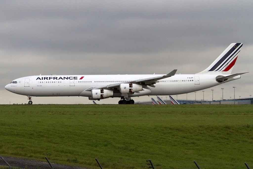 Air France, F-GLZP, Airbus, A340-313X, 20.10.2013, CDG, Paris, France




