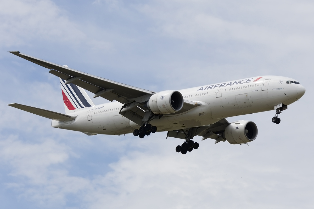 Air France, F-GSPZ, Boeing, B777-228ER, 07.05.2016, CDG, Paris, France 


