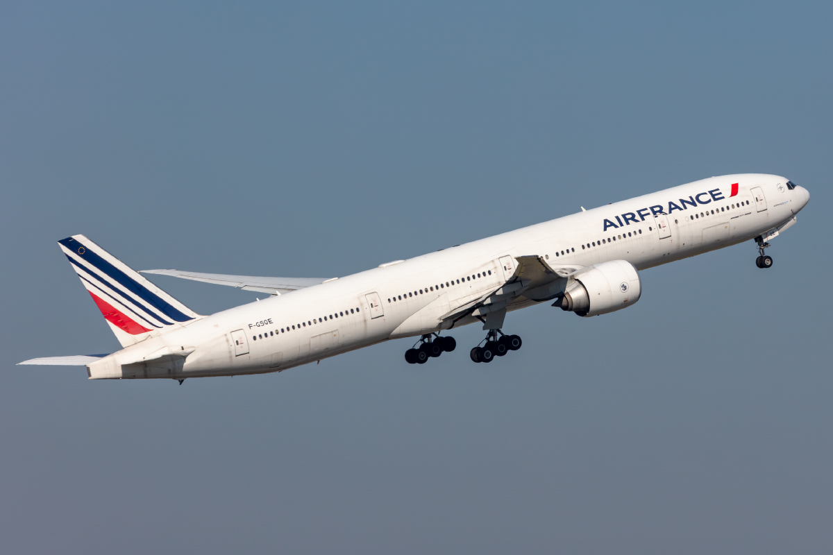 Air France, F-GSQE, Boeing, B777-328ER, 09.10.2021, CDG, Paris, France