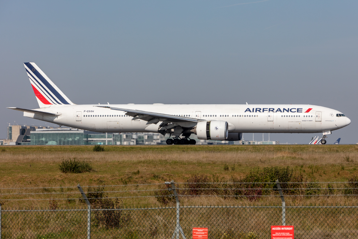 Air France, F-GSQH, Boeing, B777-228ER, 10.10.2021, CDG, Paris, France