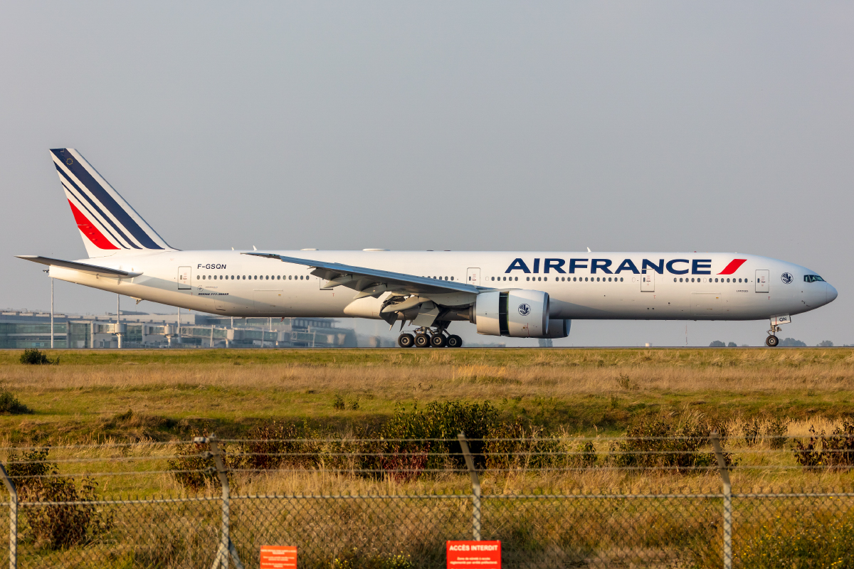 Air France, F-GSQN, Boeing, B777-328ER, 10.10.2021, CDG, Paris, France