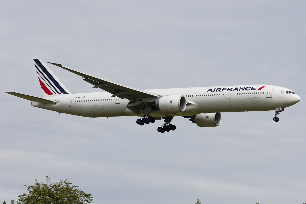 Air France, F-GSQO, Boeing, B777-328ER, 07.05.2016, CDG, Paris, France 




