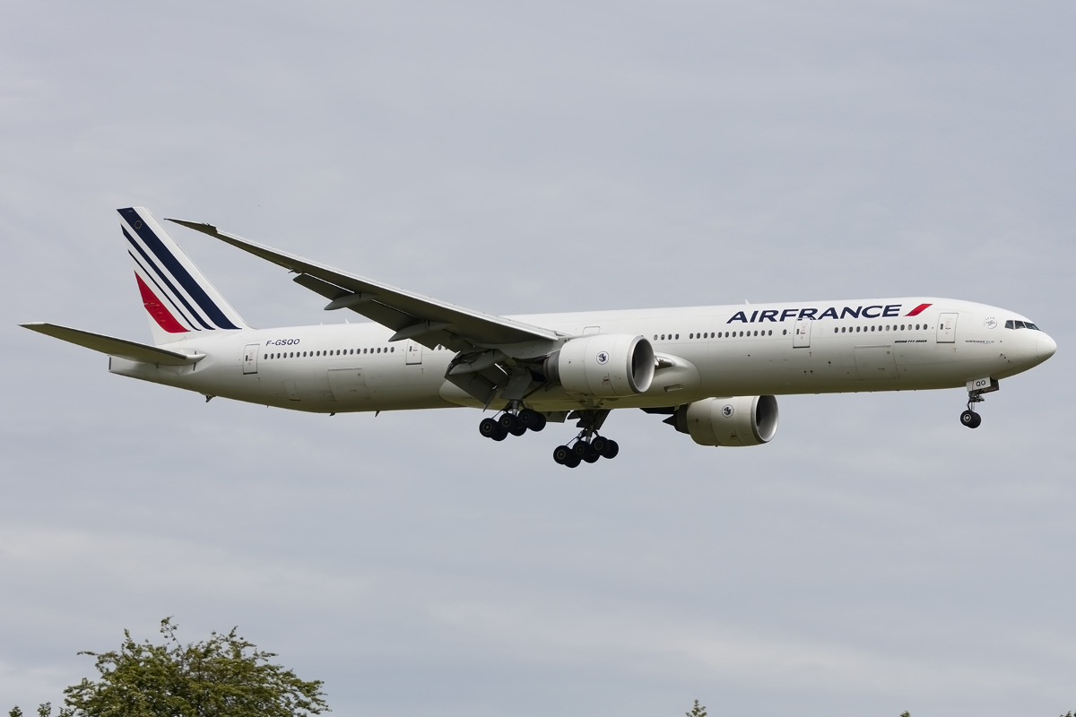 Air France, F-GSQO, Boeing, B777-328ER, 07.05.2016, CDG, Paris, France 



