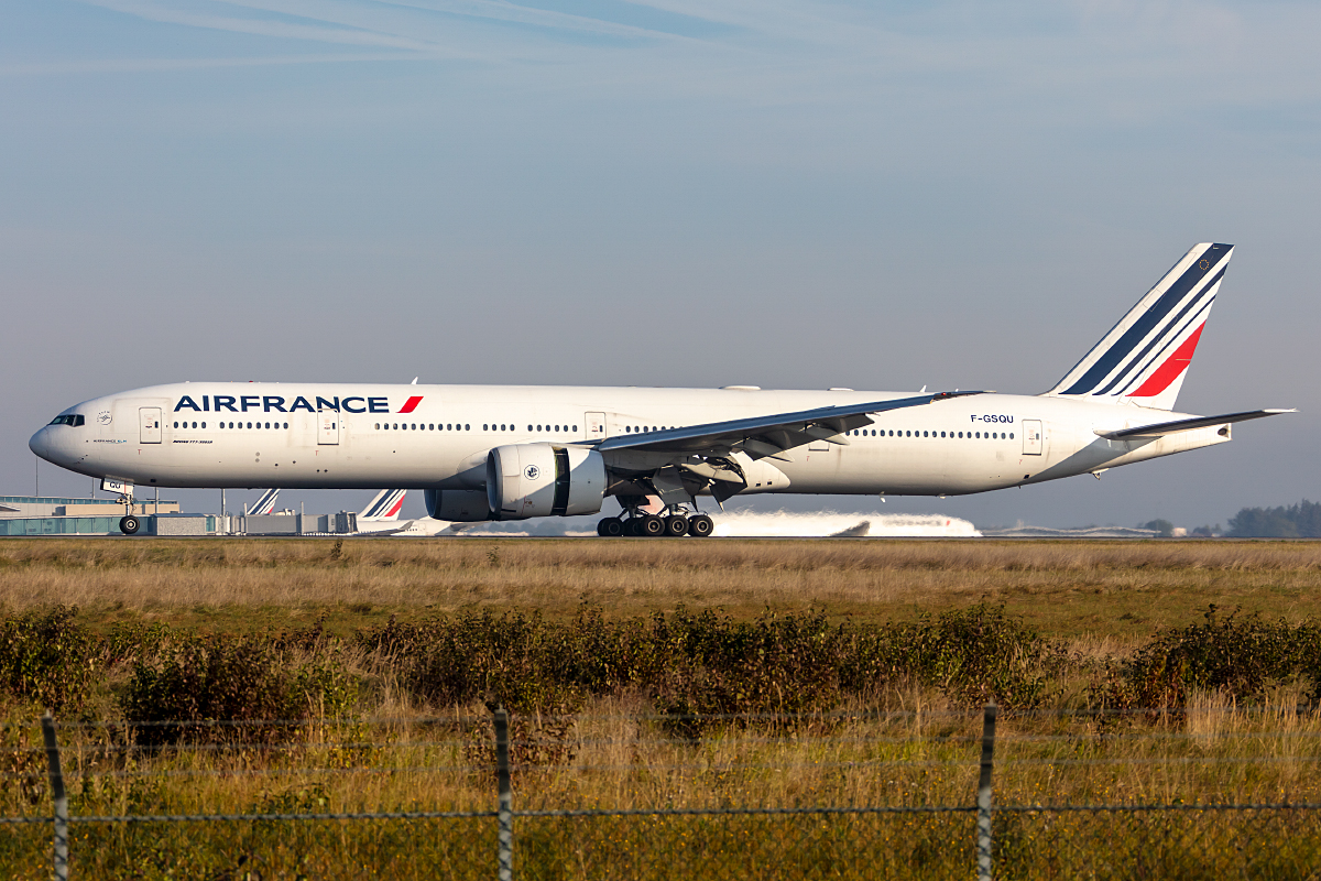 Air France, F-GSQU, Boeing, B777-328ER, 10.10.2021, CDG, Paris, France