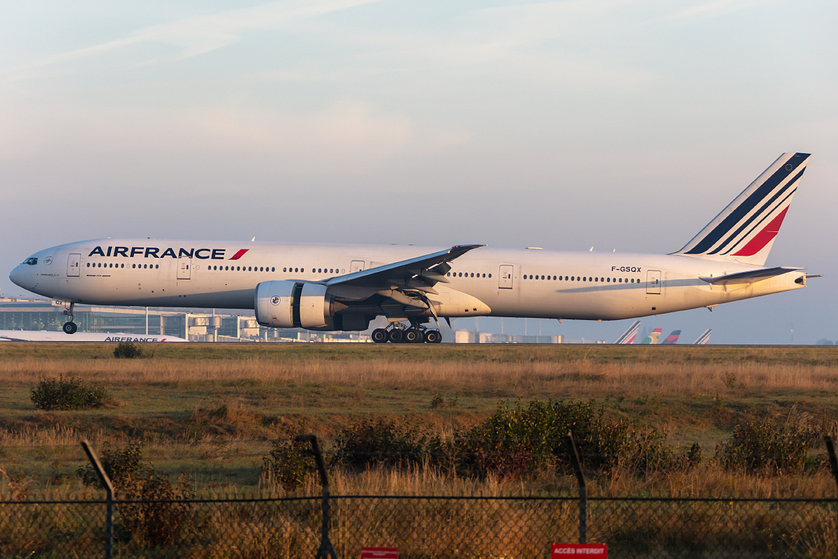 Air France, F-GSQX, Boeing, B777-328ER, 10.10.2021, CDG, Paris, France
