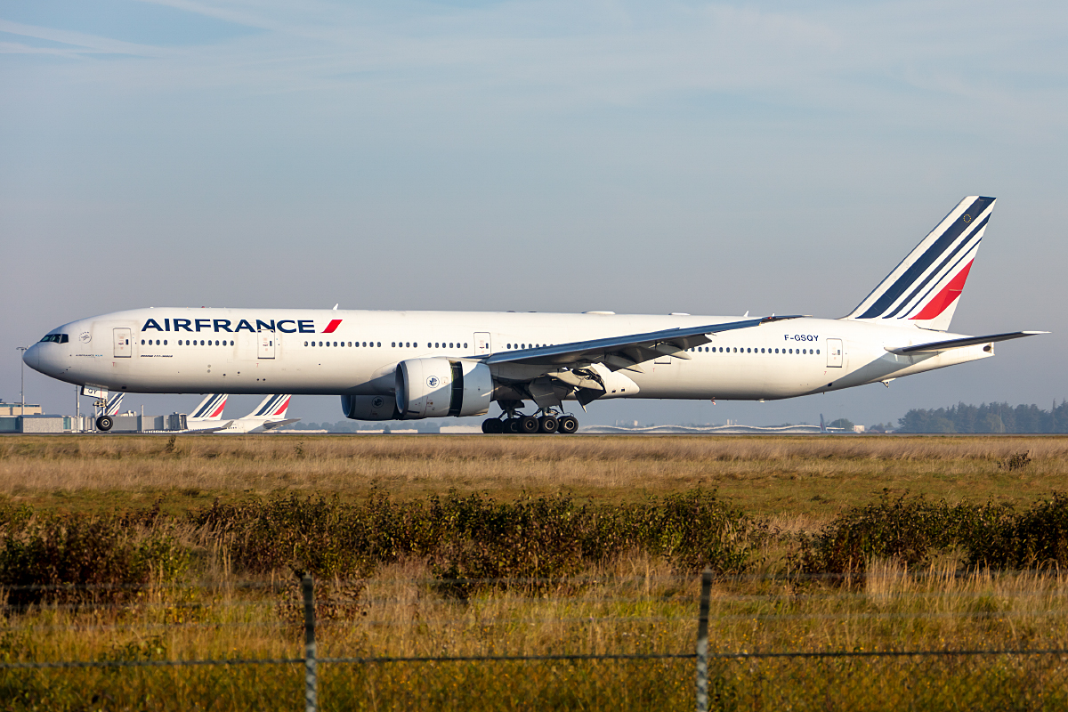 Air France, F-GSQY, Boeing, B777-328ER, 10.10.2021, CDG, Paris, France
