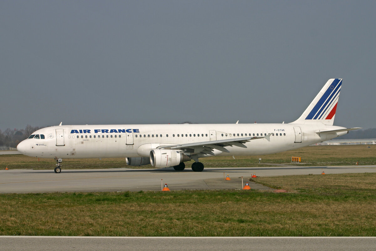 Air France, F-GTAK, Airbus A321-212, msn: 1658, 16.März 2007, GVA Genève, Switzerland.