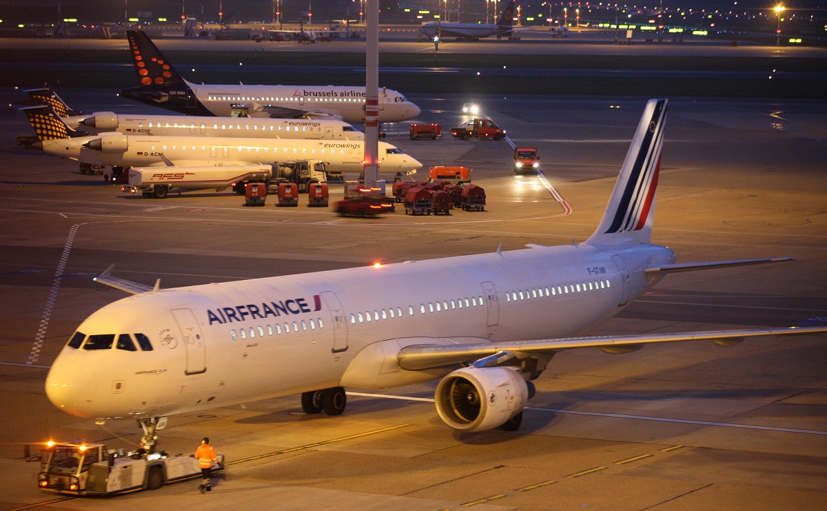 Air France, F-GTAN,(c/n 3051),Airbus A 321-212,17.10.2014, HAM-EDDH, Hamburg, Germany 