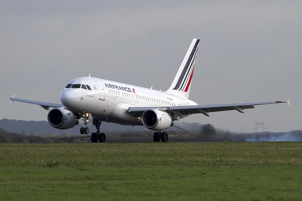 Air France, F-GUGC, Airbus, A318-111, 23.10.2013, CDG, Paris, France

