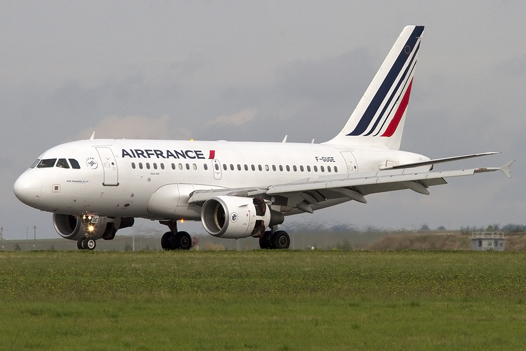 Air France, F-GUGE, Airbus, A318-111, 20.10.2013, CDG, Paris, France 



