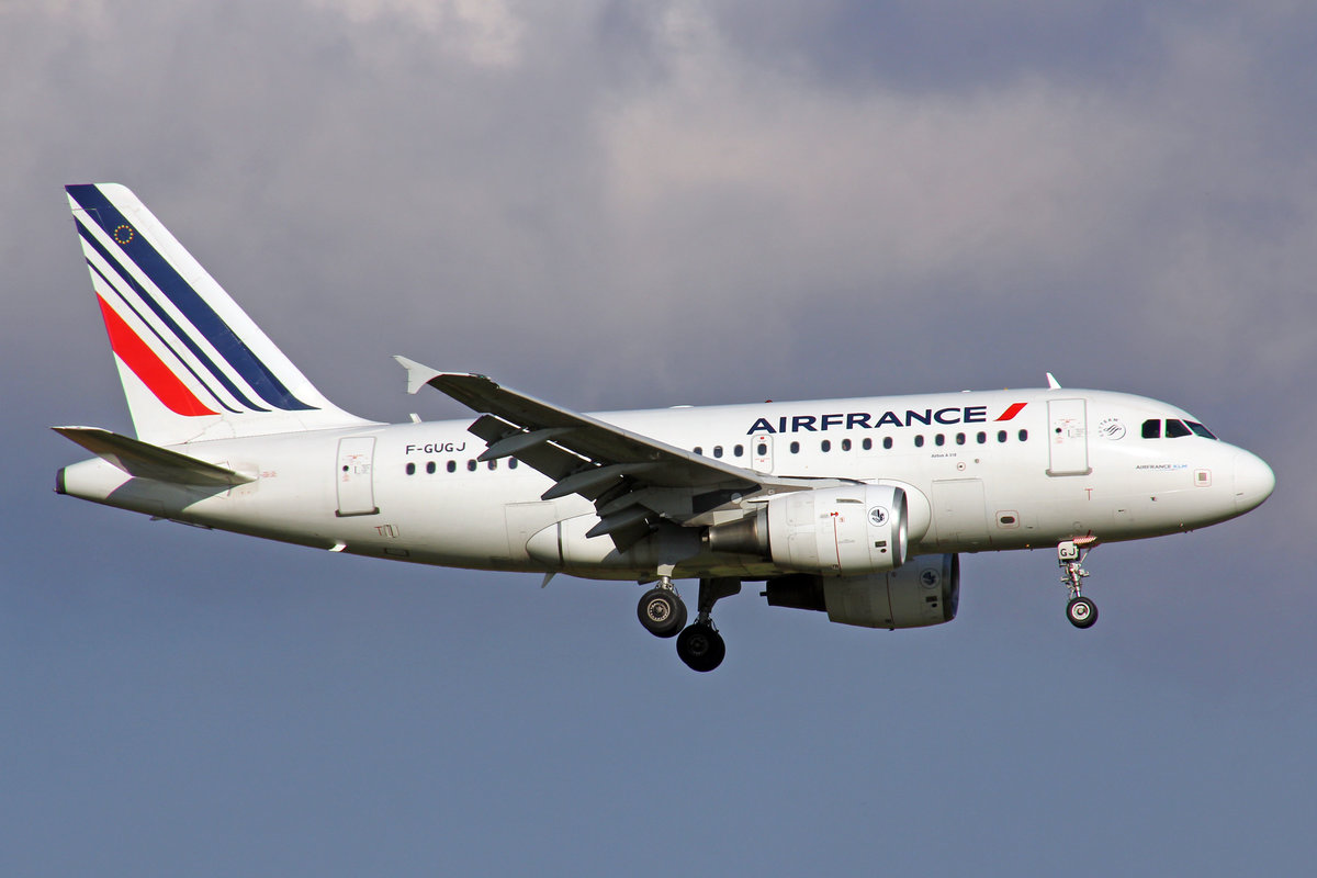 Air France, F-GUGJ, Airbus A318-111, msn: 2582, 03.November 2017, ZRH Zürich.