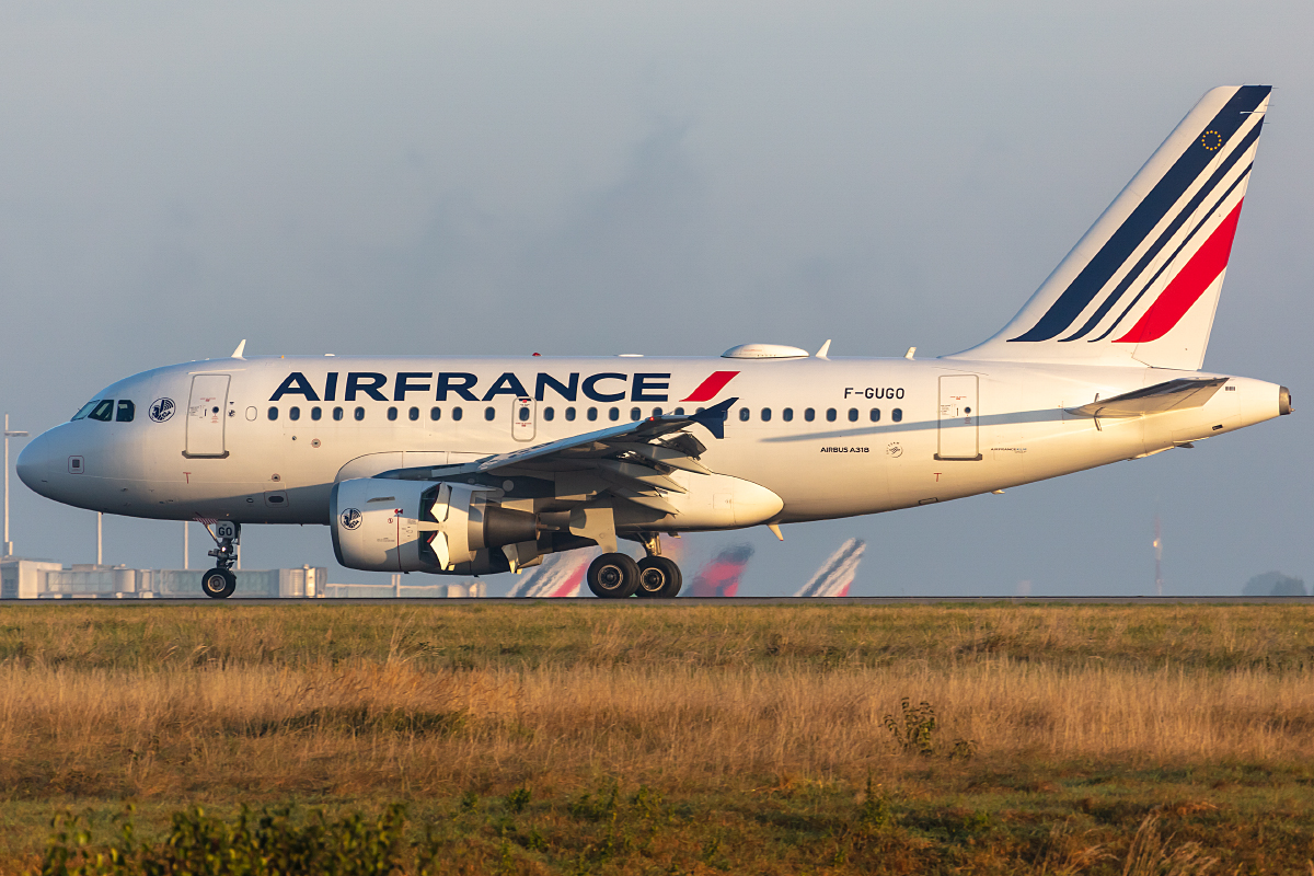 Air France, F-GUGO, Airbus, A318-111, 10.10.2021, CDG, Paris, France
