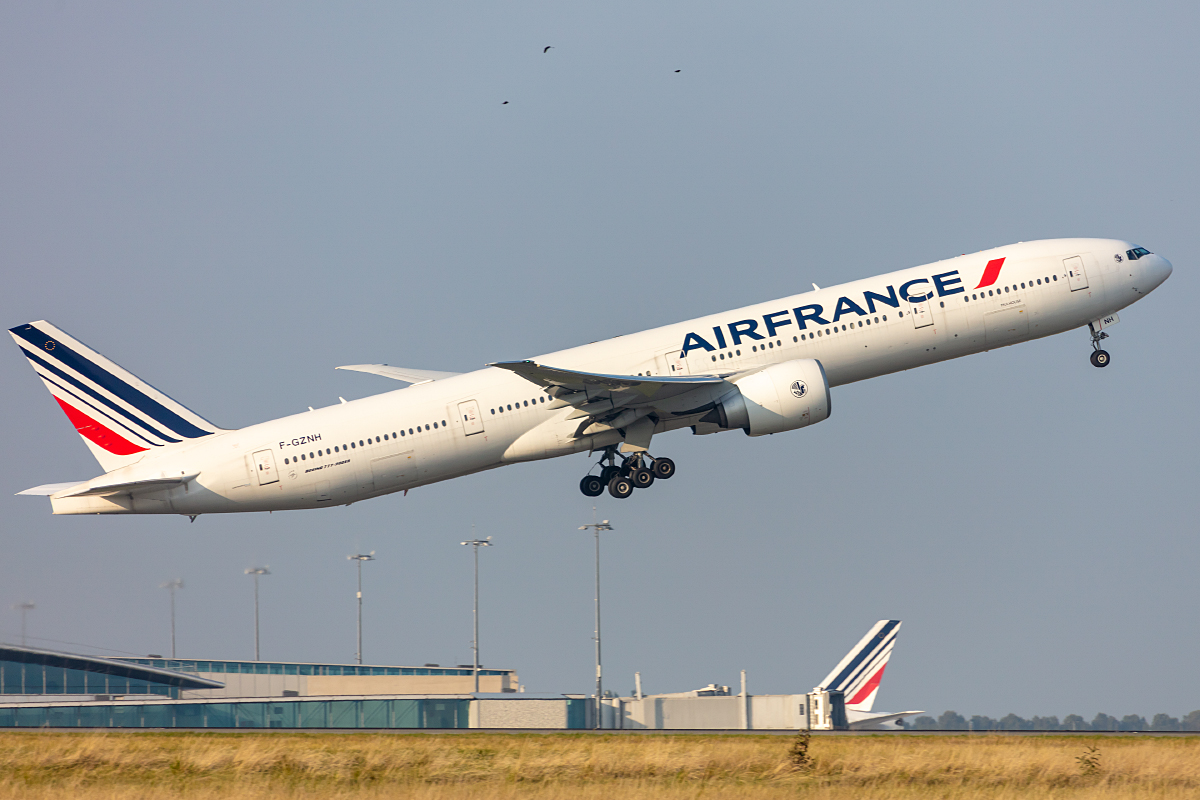 Air France, F-GZNH, Boeing, B777-328ER, 10.10.2021, CDG, Paris, France