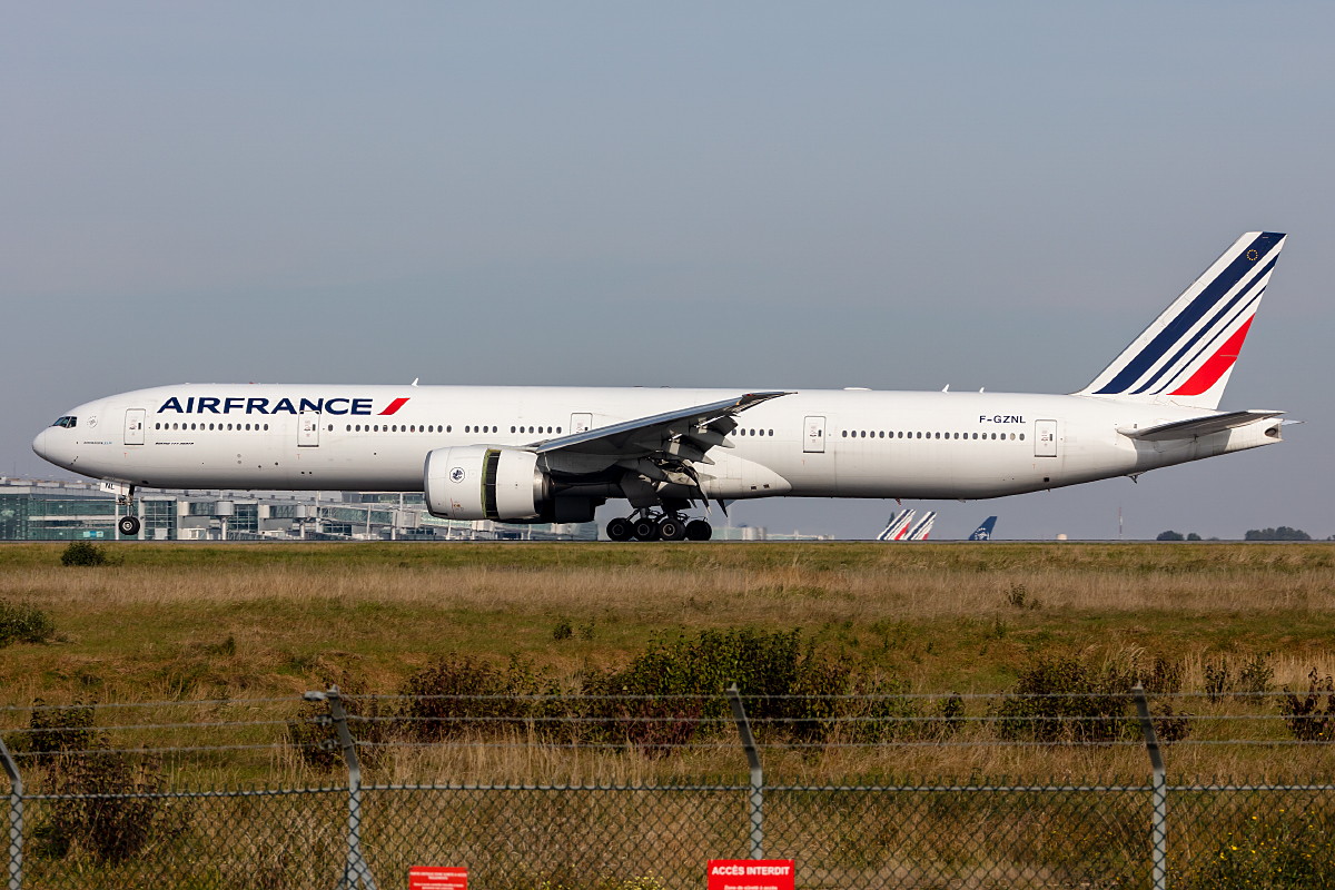 Air France, F-GZNL, Boeing, B777-328ER, 10.10.2021, CDG, Paris, France