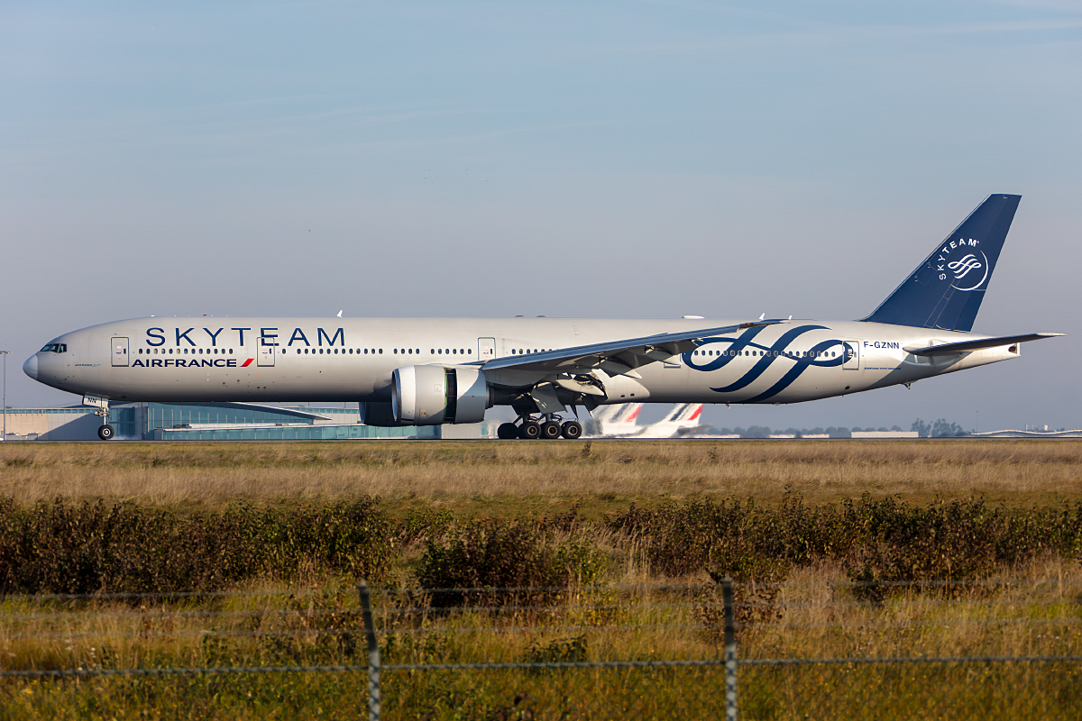Air France, F-GZNN, Boeing, B777-328ER, 10.10.2021, CDG, Paris, France