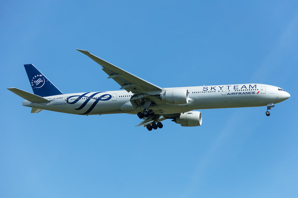 Air France, F-GZNT, Boeing, B777-328ER, 13.05.2019, CDG, Paris, France









