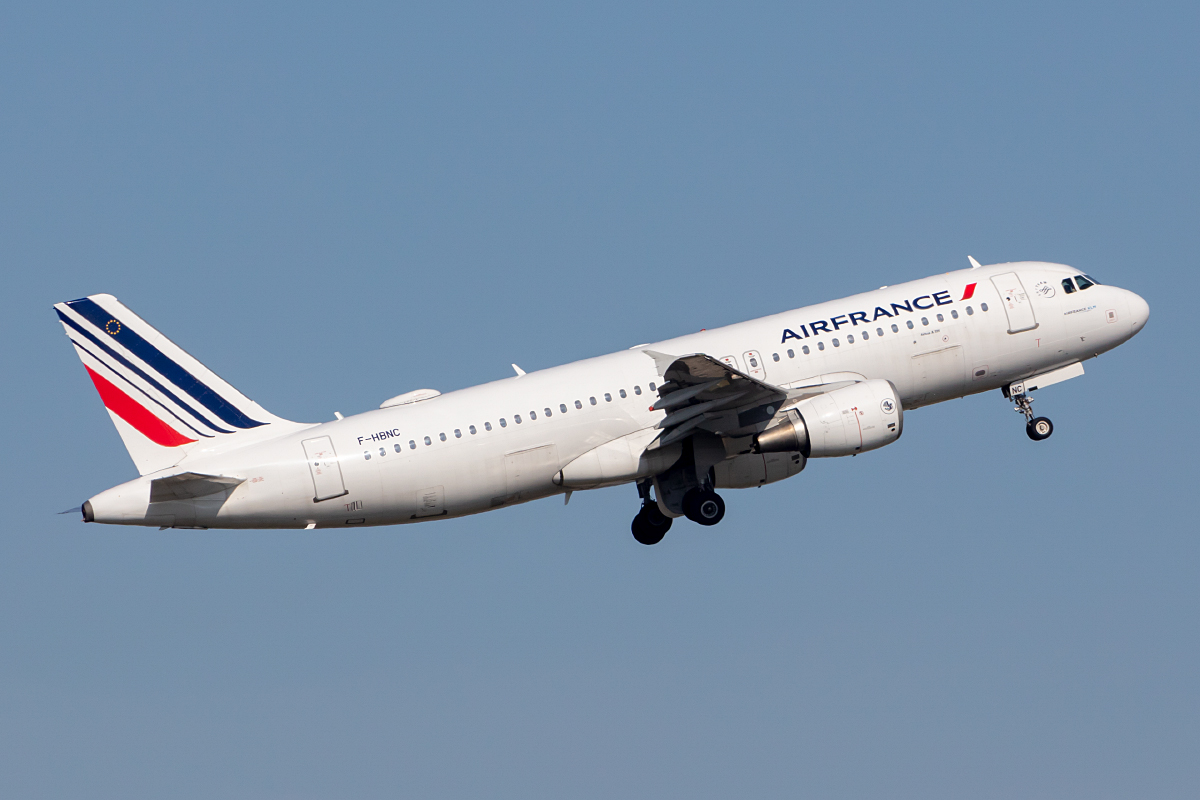 Air France, F-HBNC, Airbus, A320-214, 10.10.2021, CDG, Paris, France