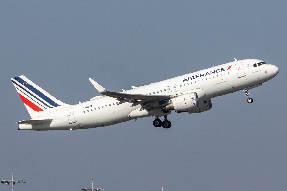 Air France, F-HEPF, Airbus, A320-214, 09.10.2021, CDG, Paris, France