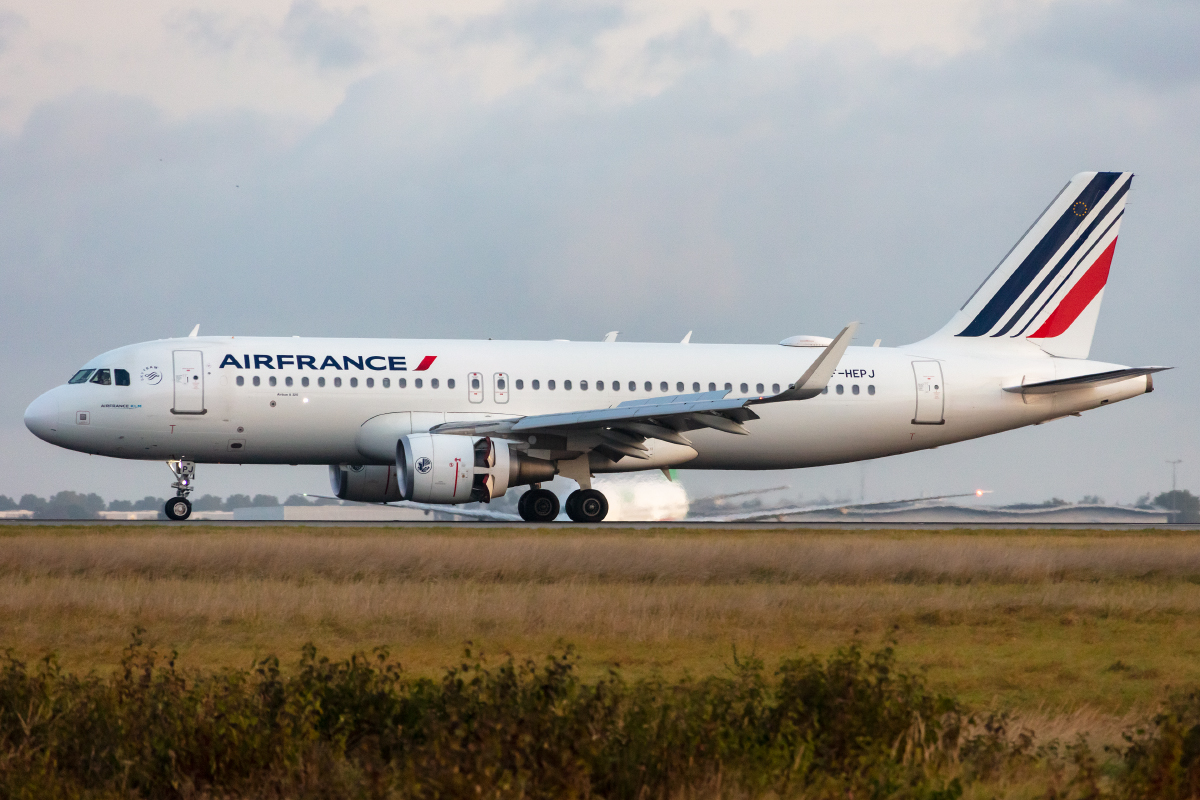 Air France, F-HEPJ, Airbus, A320-214, 11.10.2021, CDG, Paris, France