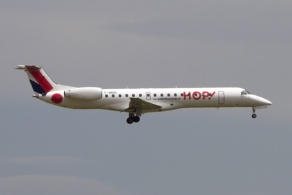 Air France - HOP!, F-GRGL, Embraer, ERJ-145, 06.06.2014, LYS, Lyon, France 



