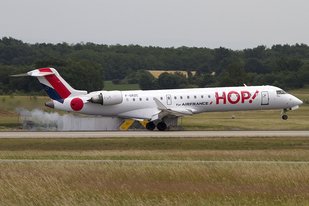 Air France - HOP!, F-GRZC, Bombardier, CRJ-700, 06.06.2014, LYS, Lyon, France




