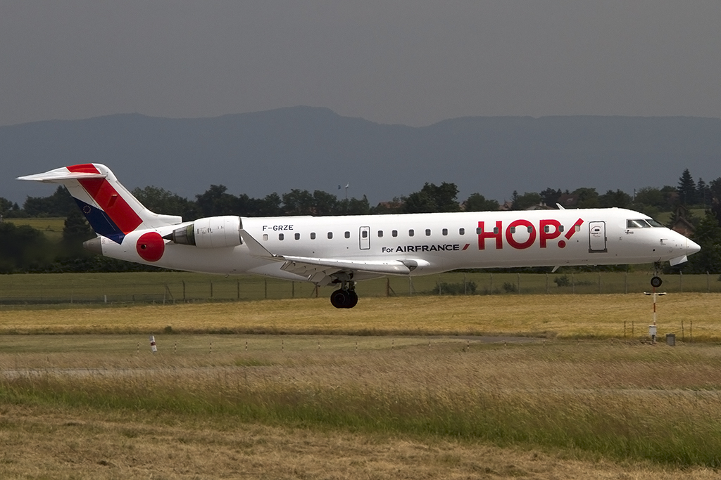 Air France - HOP!, F-GRZE, Bombardier, CRJ-700, 06.06.2014, LYS, Lyon, France 




